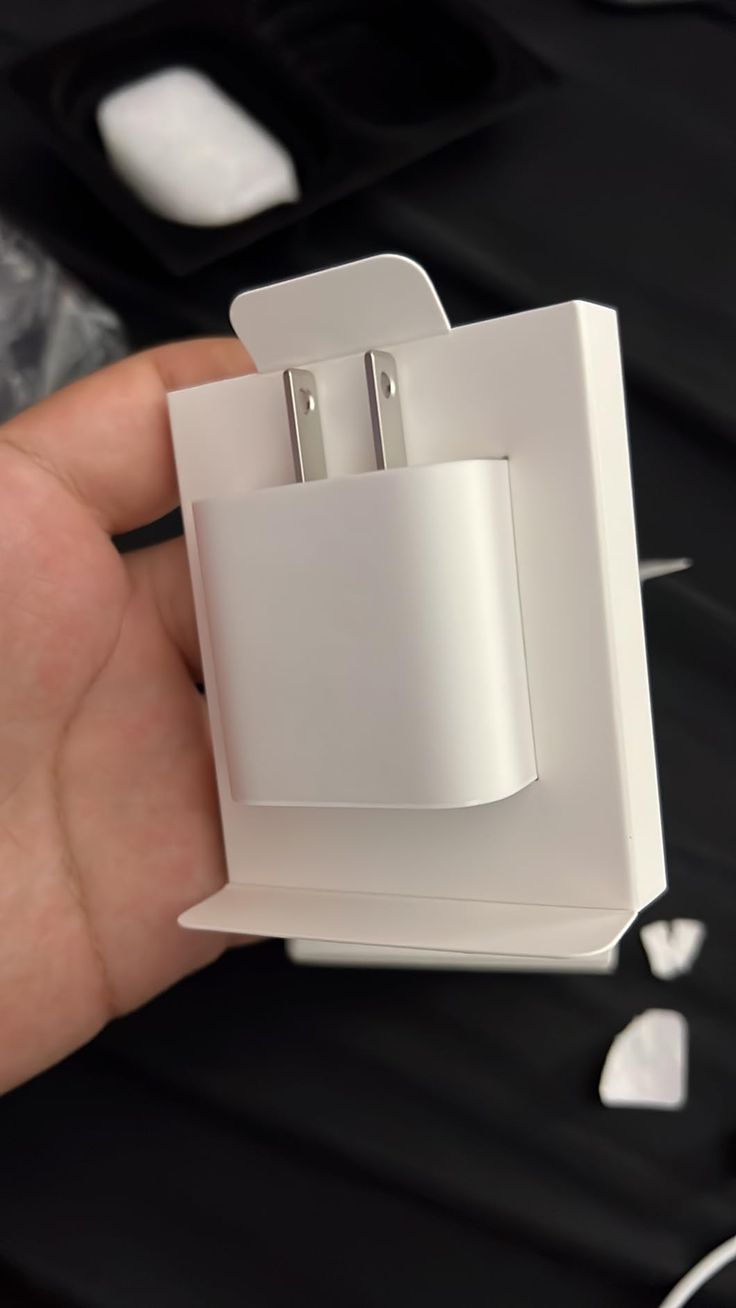20W USB-C Power Adapter